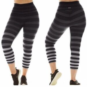 K-DEER Jody Black and Gray Striped Leggings ankle length Size Small